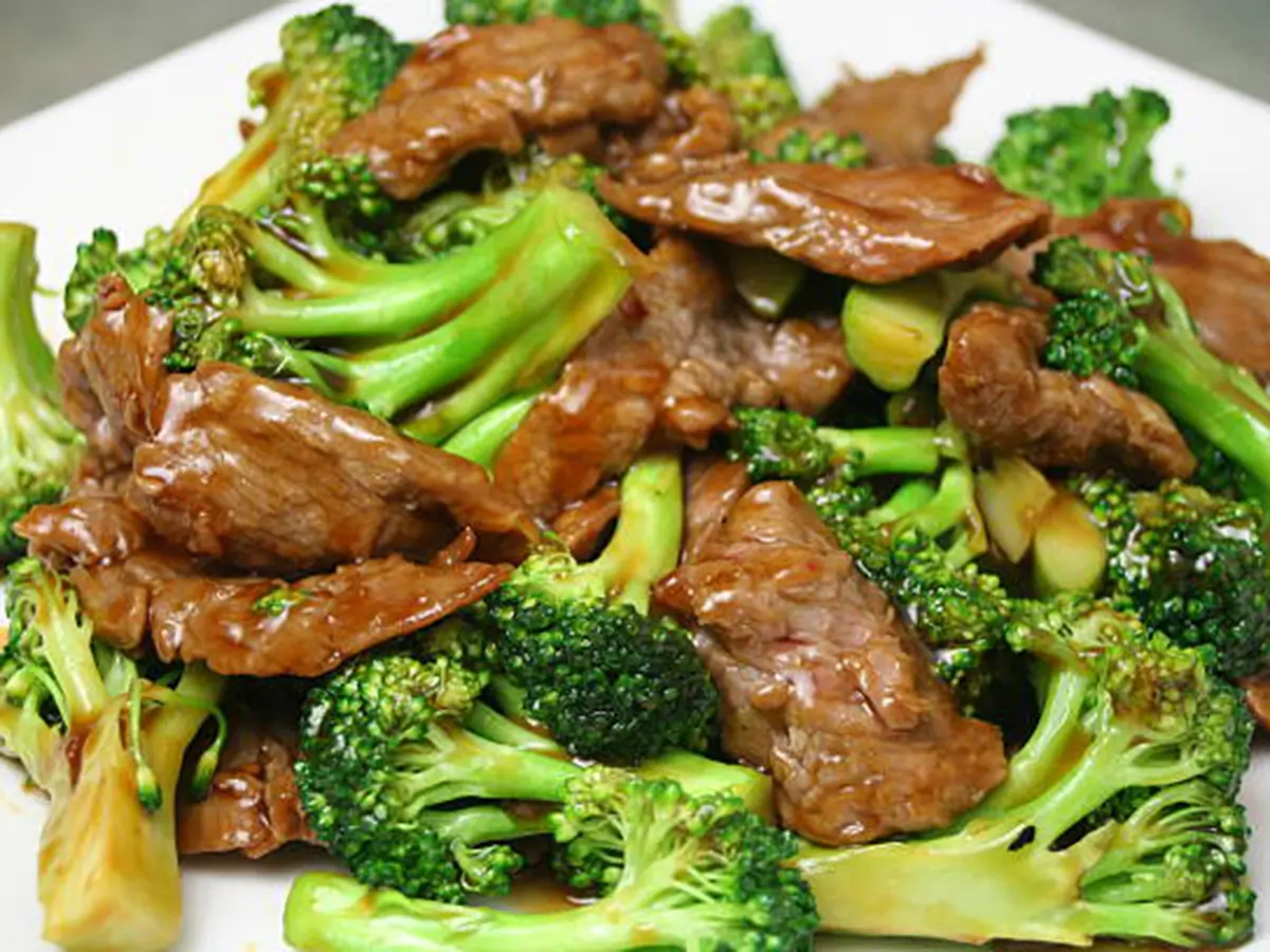 Cheng's-Asian-Cuisine-Asian-Restaurant-Beef-broccoli-Winchester Tender beef stir-fried with broccoli, seasoned with ginger and garlic at Cheng's Asian Cuisineļ¼a Asian Restaurant in Winchester